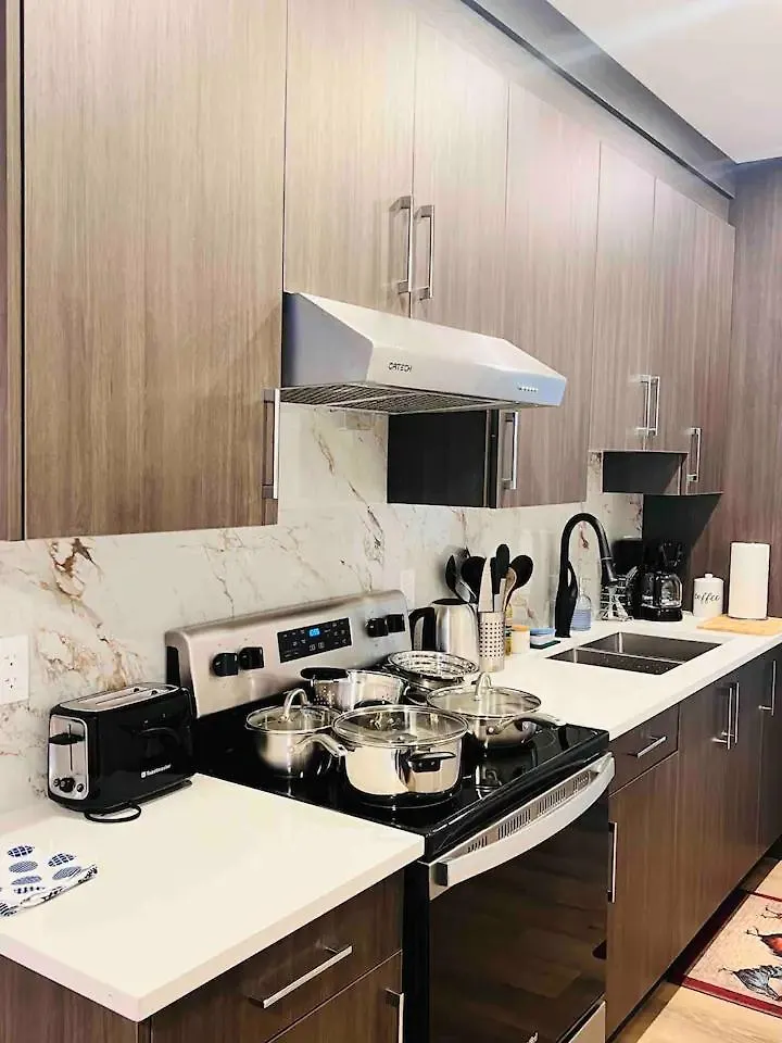 B21 River Valley 2Bd Basement Suite Edmonton Canada