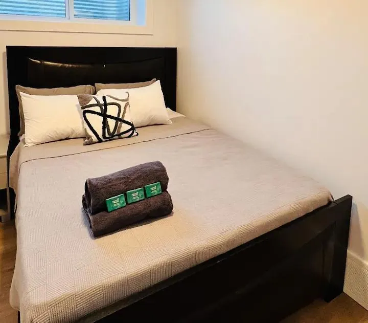 B21 River Valley 2Bd Basement Suite Edmonton